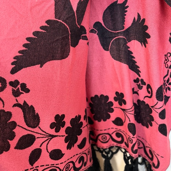 Pink and Black Bird Pattern Poncho - Picture 6 of 6
